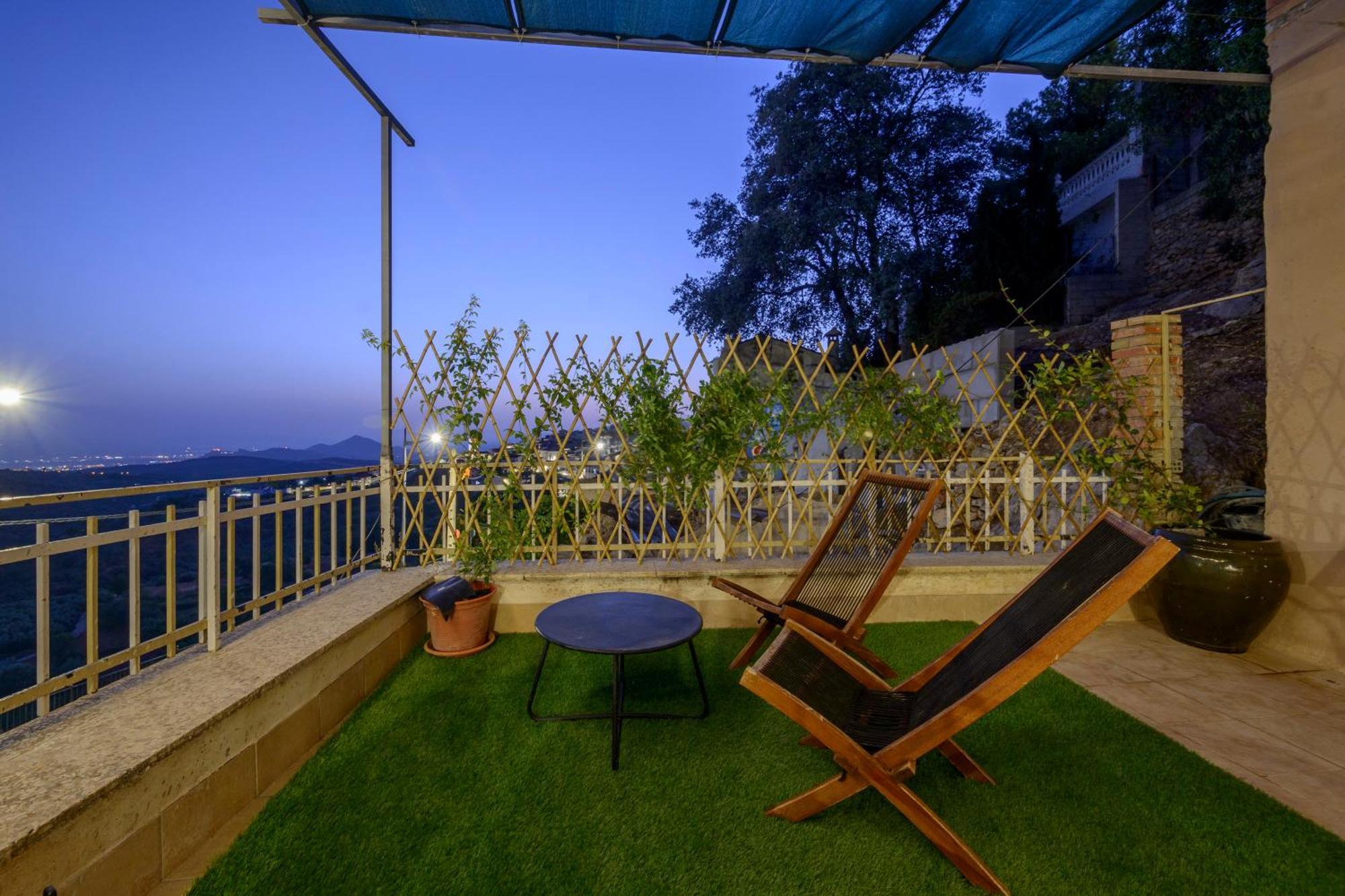 Hostal Nazari Cogollos De La Vega Esterno foto