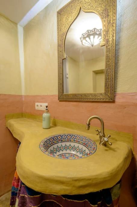 Hostal Nazari Cogollos De La Vega Esterno foto